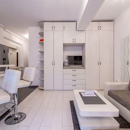 Apartment Militari Bucharest